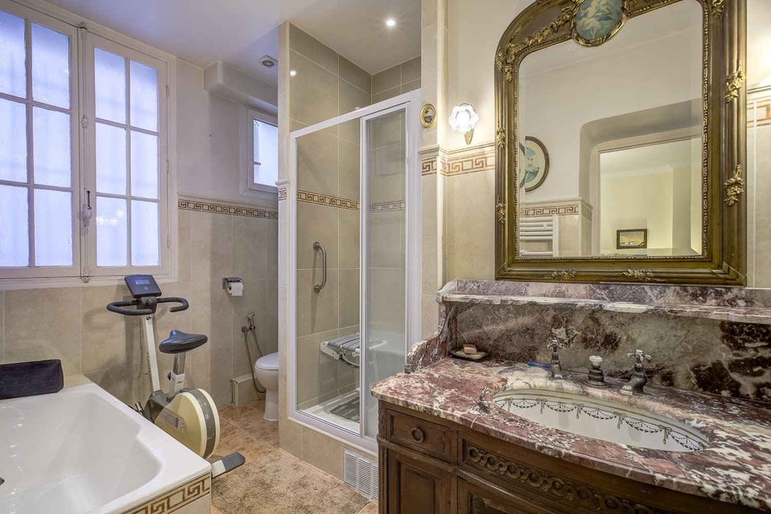 Property photo in Carre d'Or