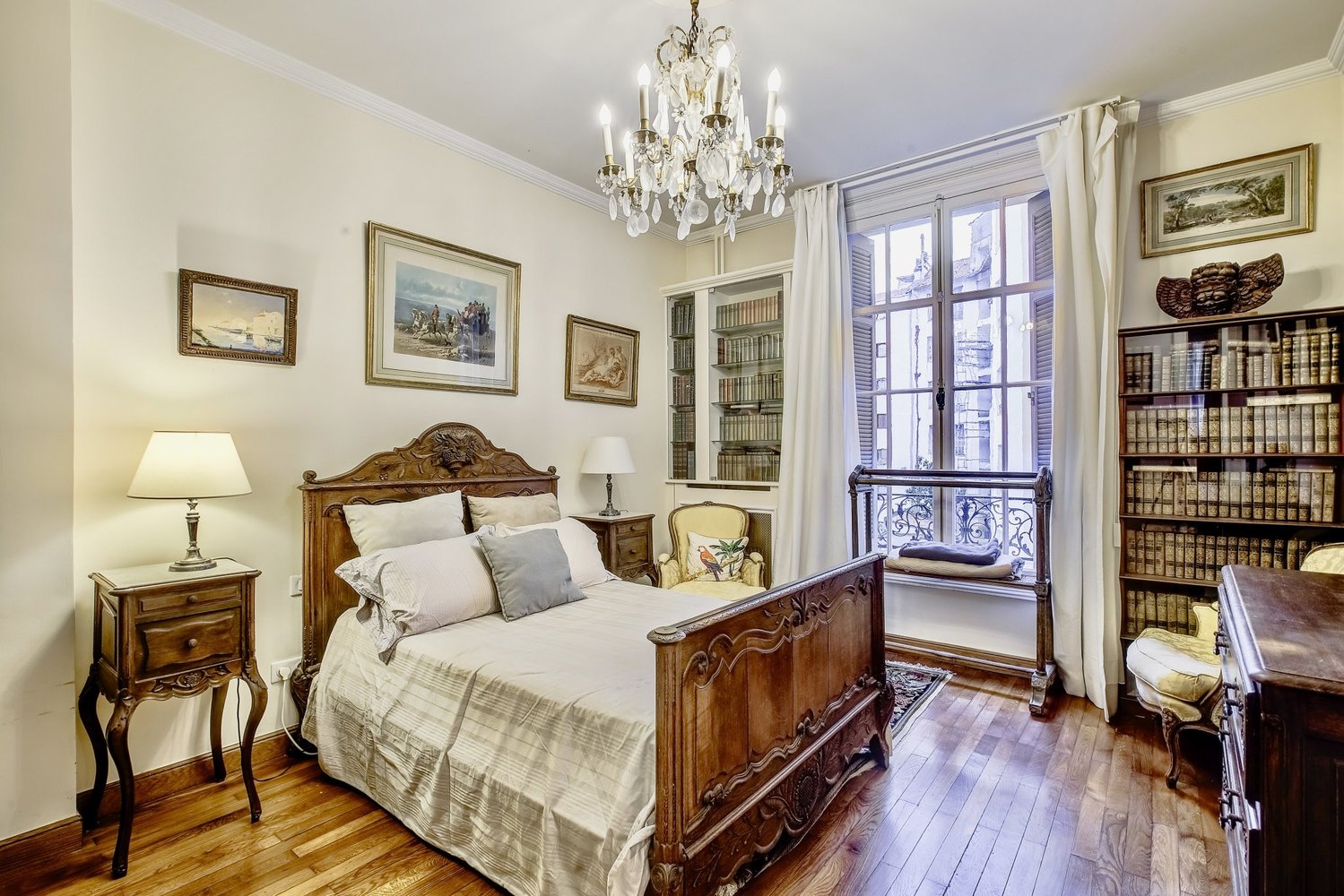 Property photo in Carre d'Or