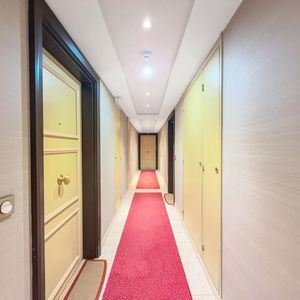 Property in Carre d'Or