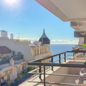 Property in Carre d'Or