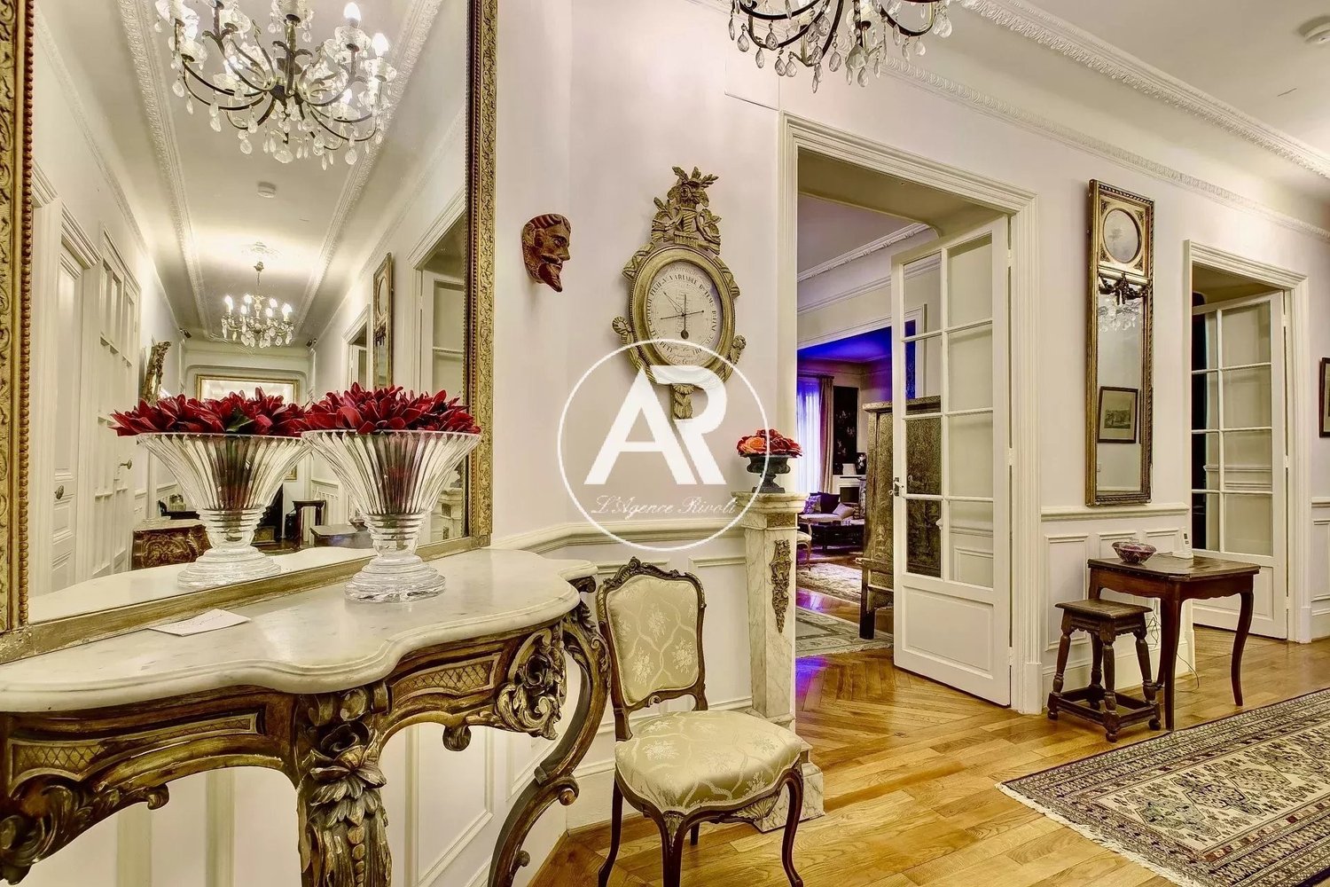 Property photo in Carre d'Or