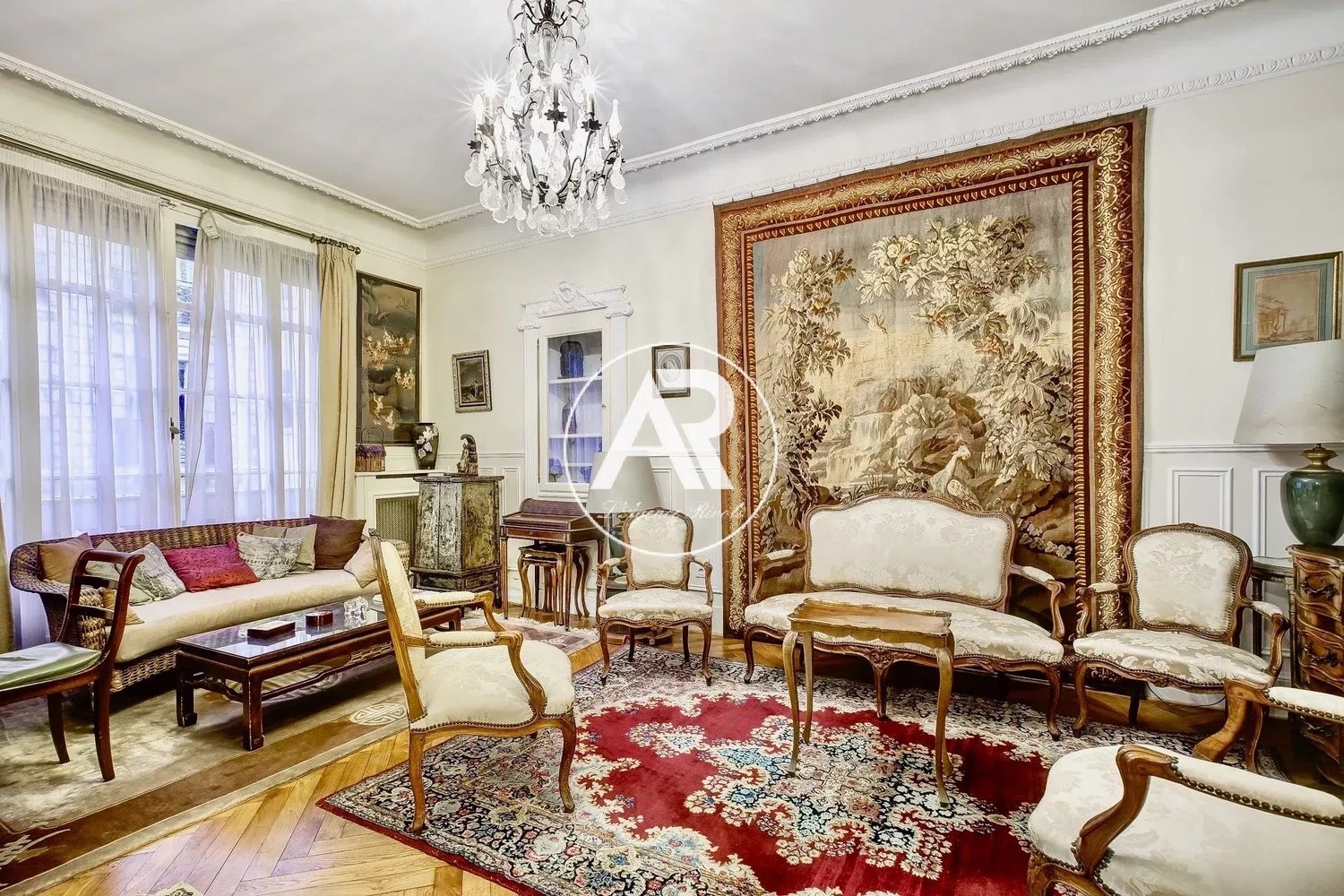 Property photo in Carre d'Or