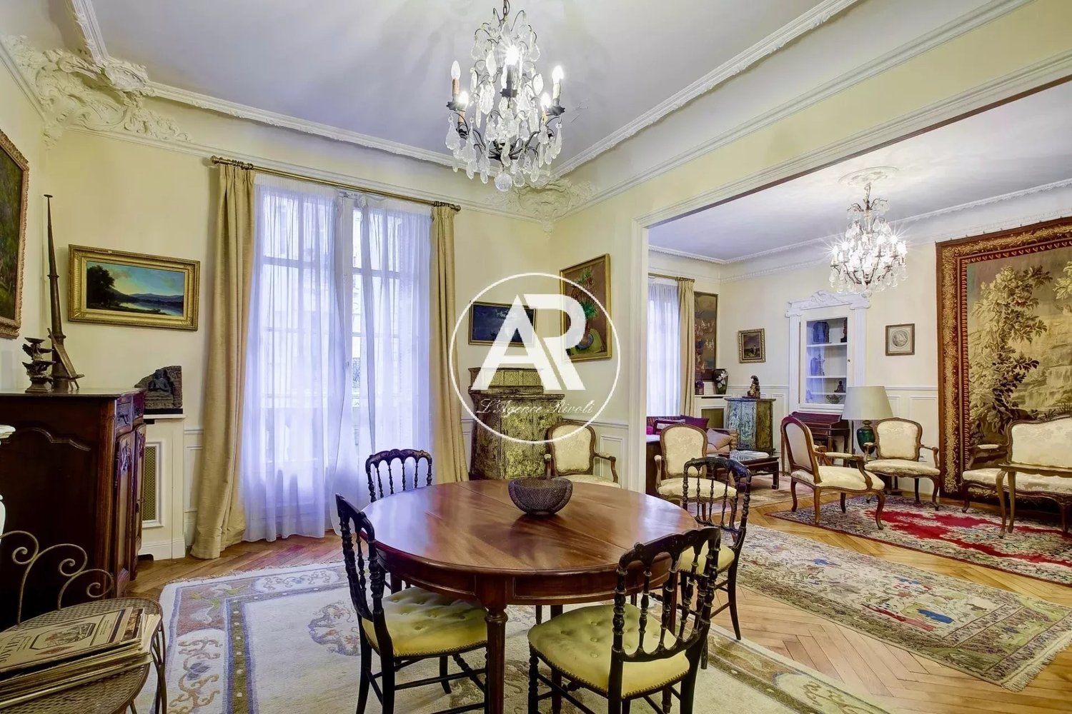 Property photo in Carre d'Or