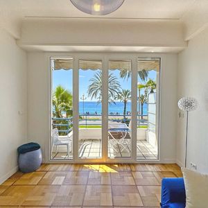 Property in Carre d'Or