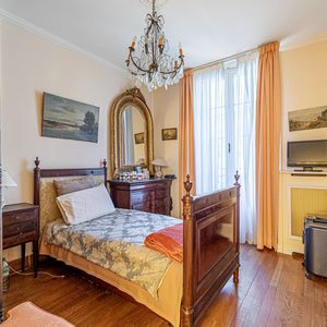 Property in Carre d'Or