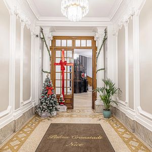 Property in Carre d'Or