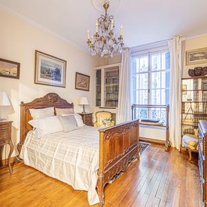 Property in Carre d'Or