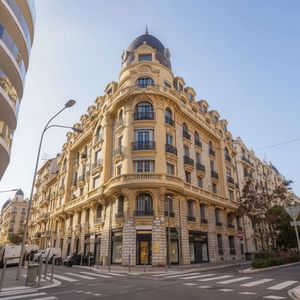 Property in Carre d'Or