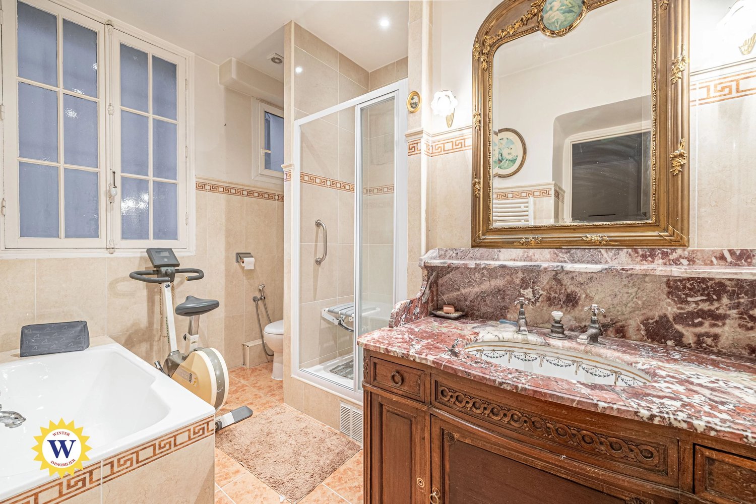Property photo in Carre d'Or