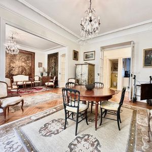 Property in Carre d'Or