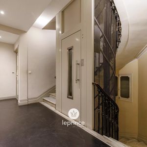 Property in Carre d'Or