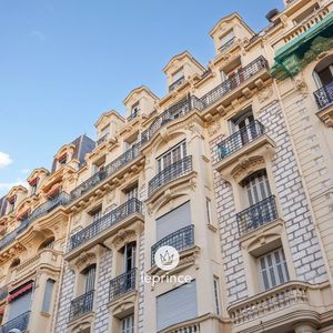 Property in Carre d'Or