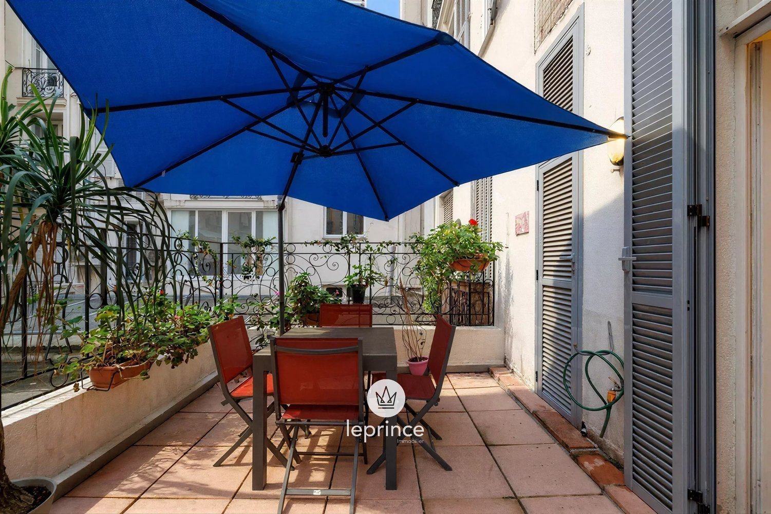 Property photo in Carre d'Or