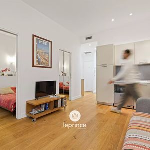 Property in Carre d'Or