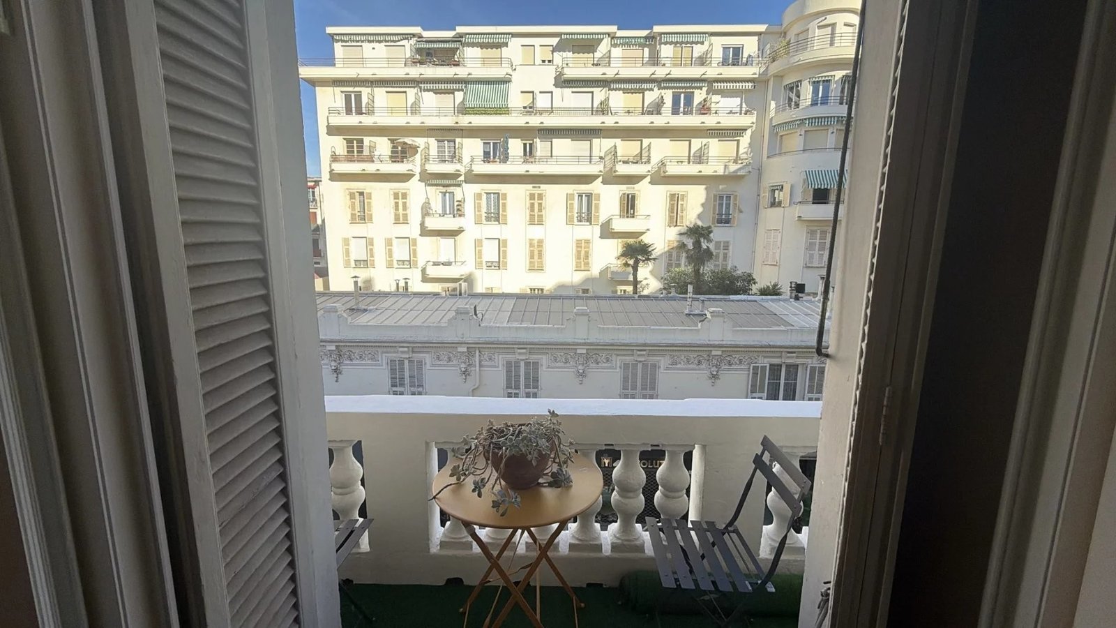 Property photo in Carre d'Or