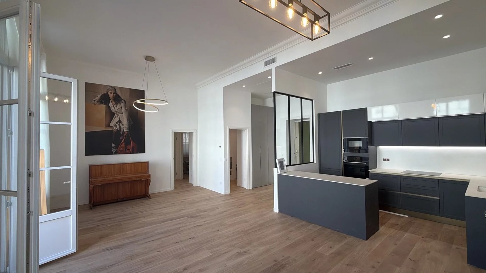 Property photo in Carre d'Or