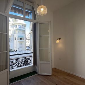 Property in Carre d'Or