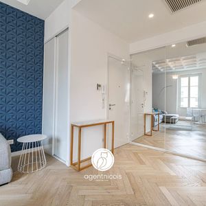 Property in Carre d'Or