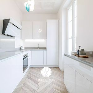 Property in Carre d'Or