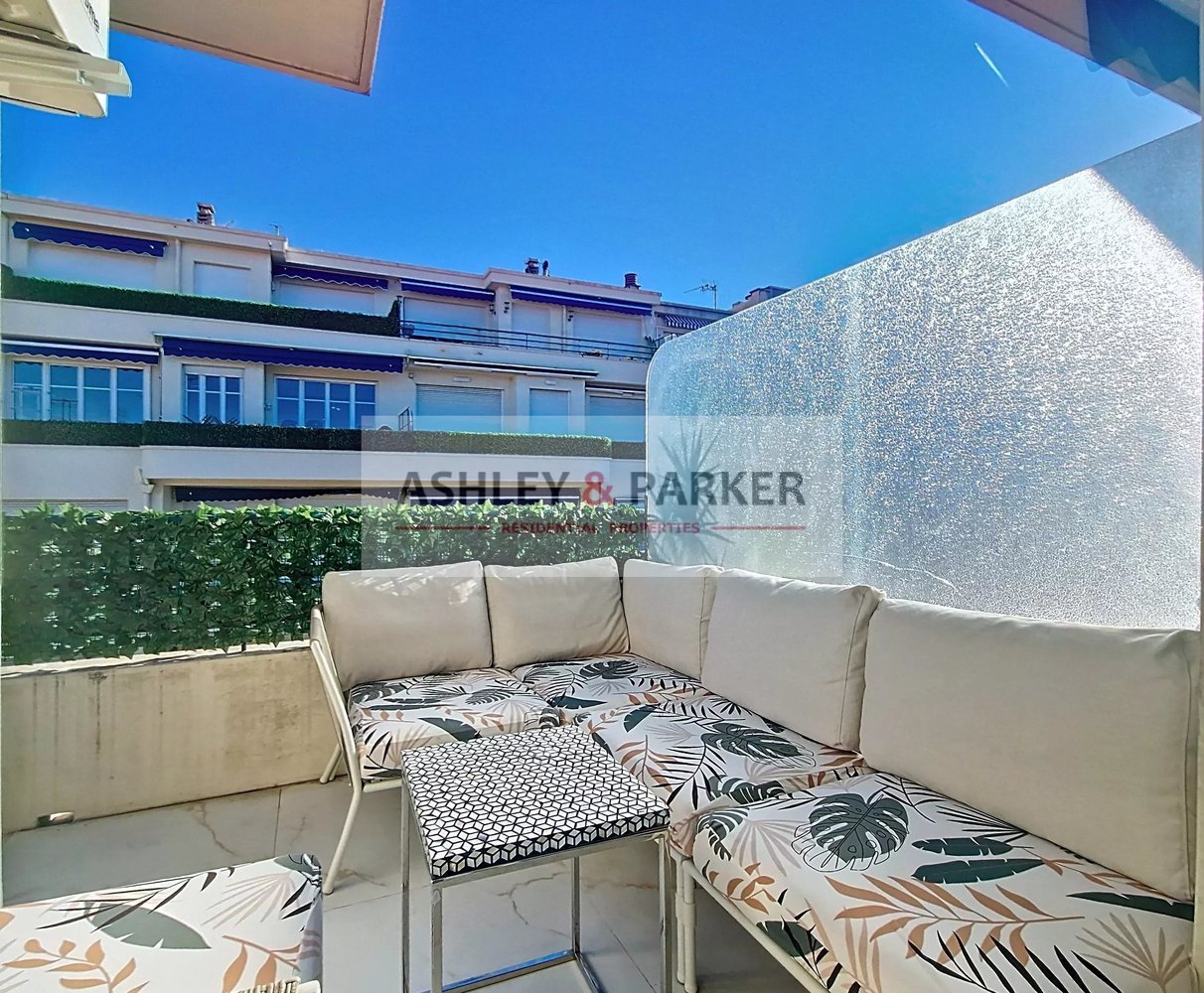 Property photo in Carre d'Or