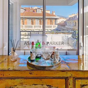 Property in Carre d'Or