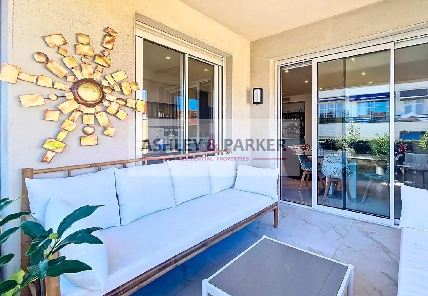 Property photo in Carre d'Or