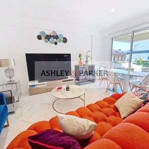 Property in Carre d'Or