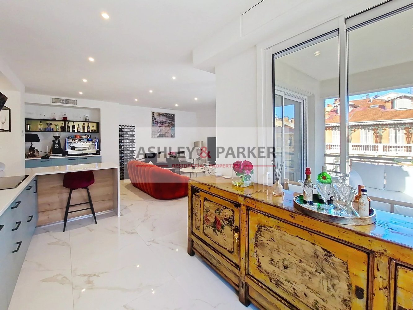 Property photo in Carre d'Or