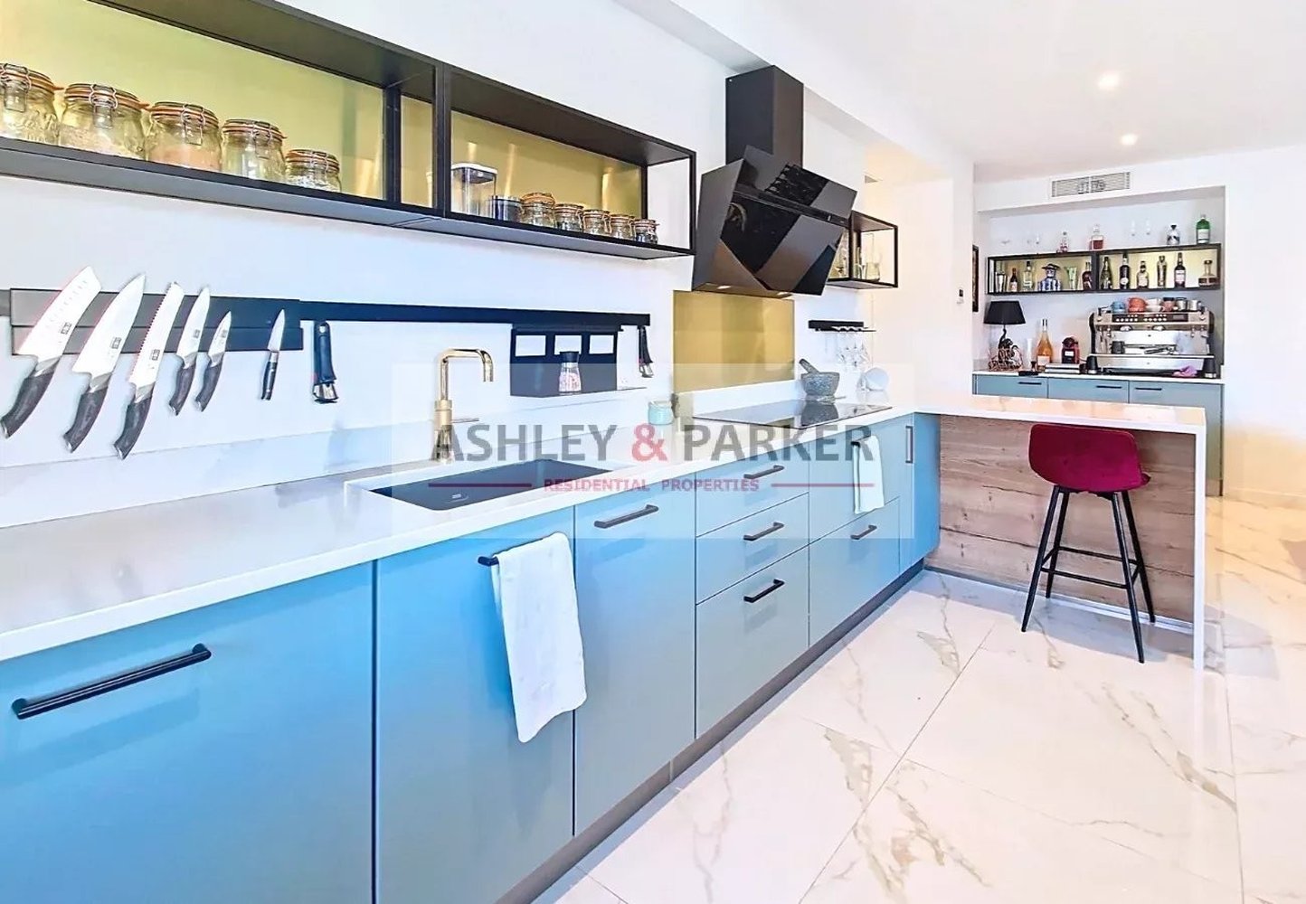 Property photo in Carre d'Or