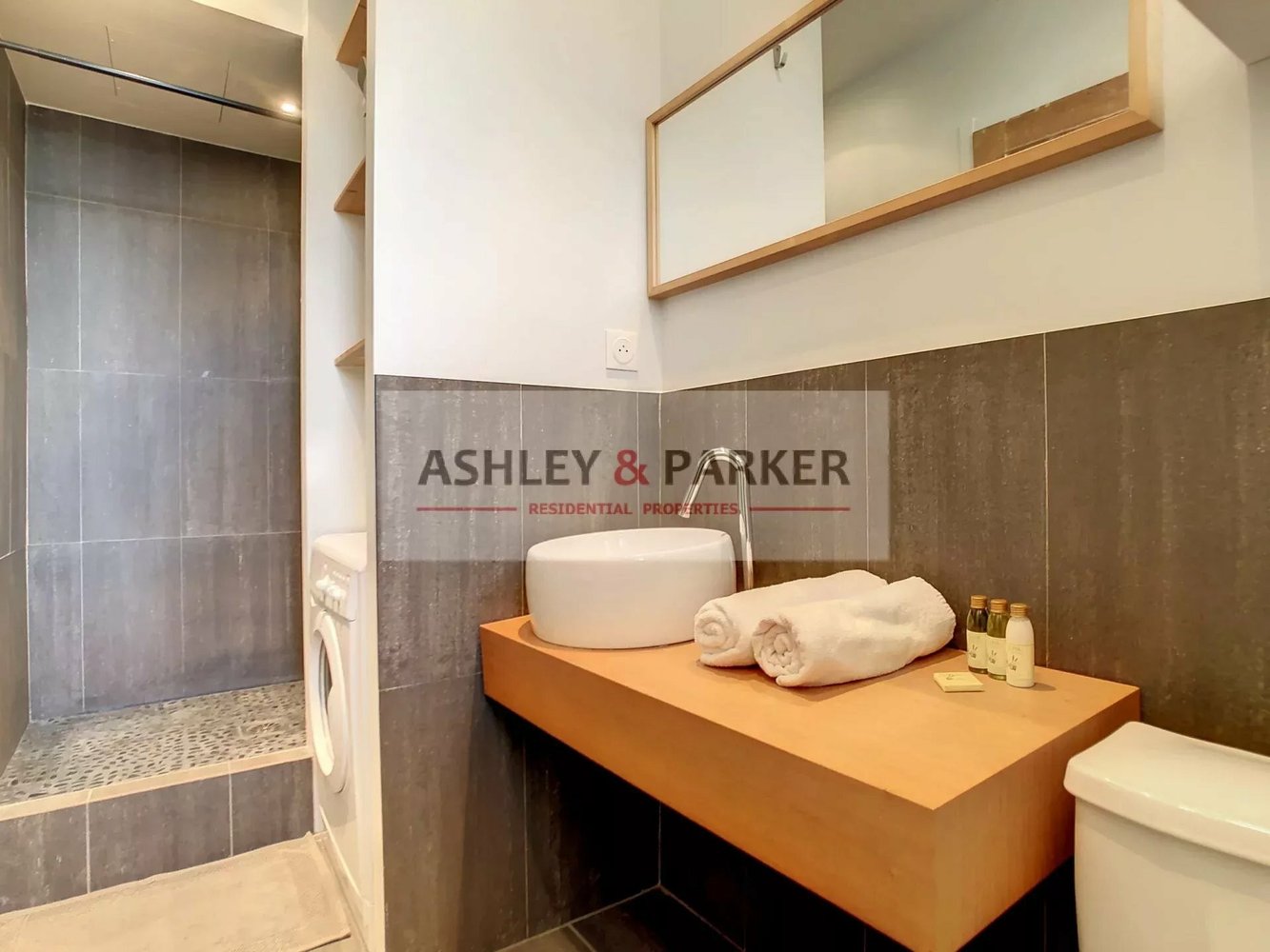 Property photo in Musicians Quarter