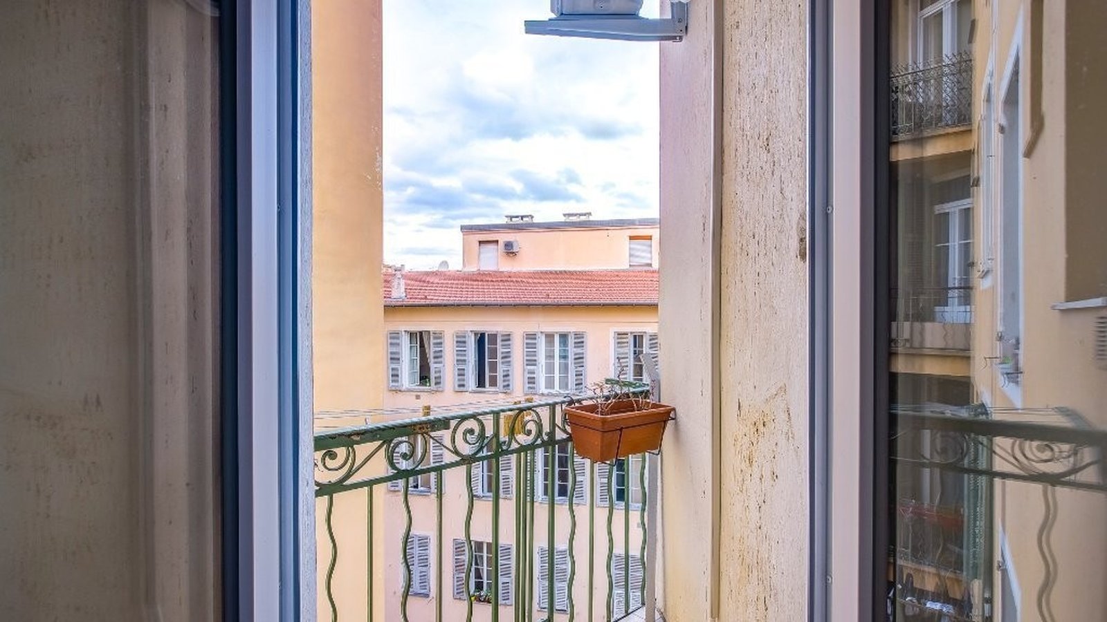 Property photo in Port