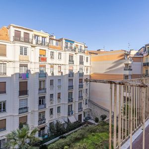 Property in Carre d'Argent