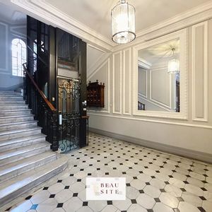 Property in Carre d'Argent