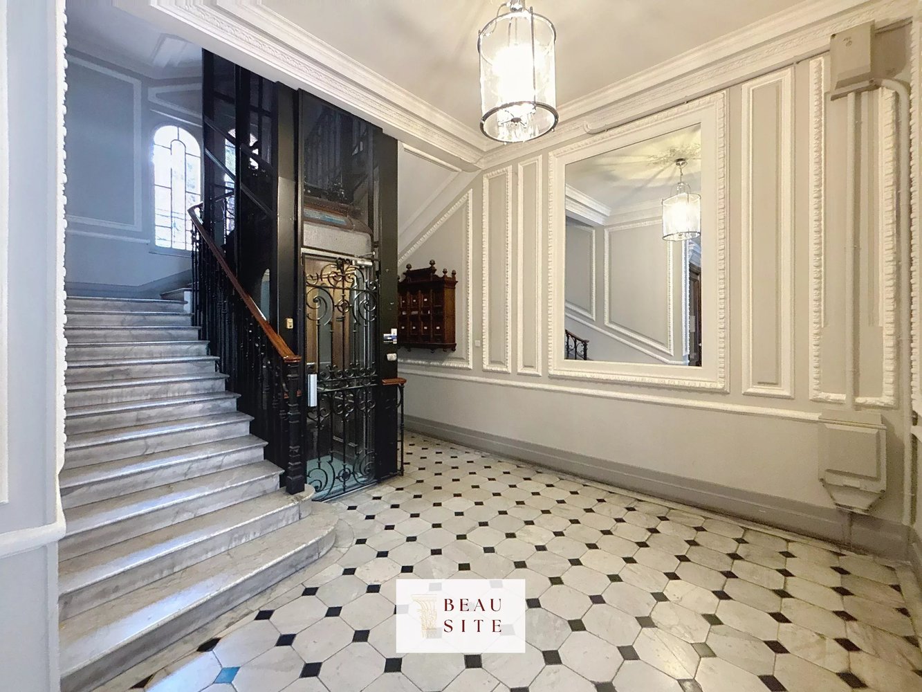 Property photo in Carre d'Argent