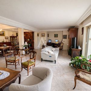 Property in Carre d'Argent