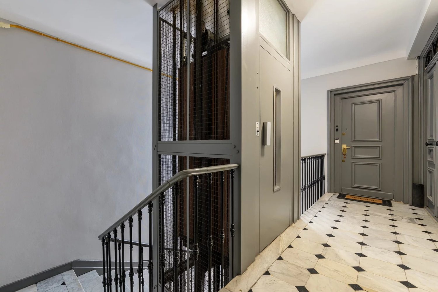 Property photo in Carre d'Argent