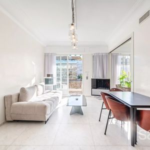 Property in Carre d'Argent