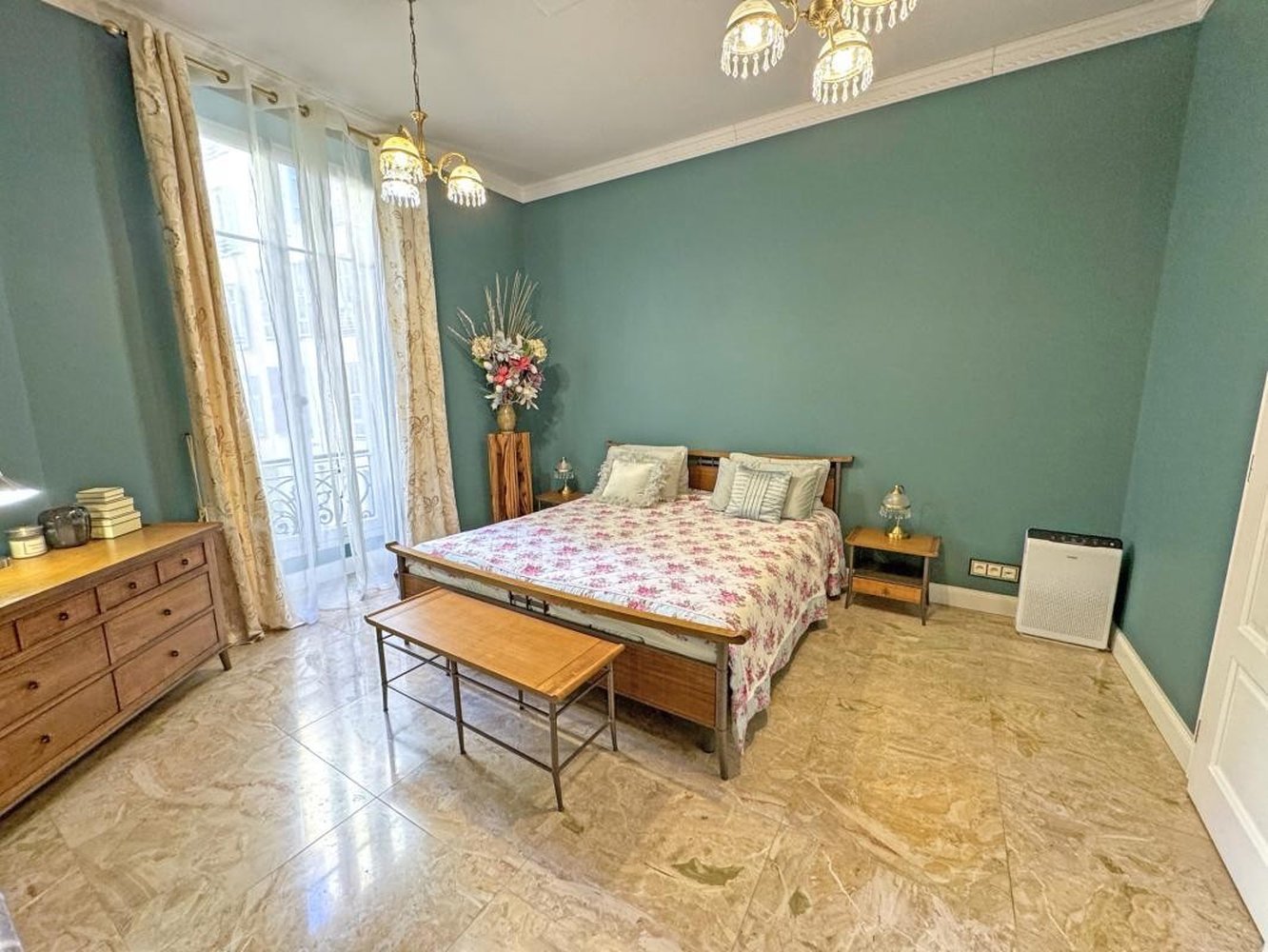 Property photo in Carre d'Argent