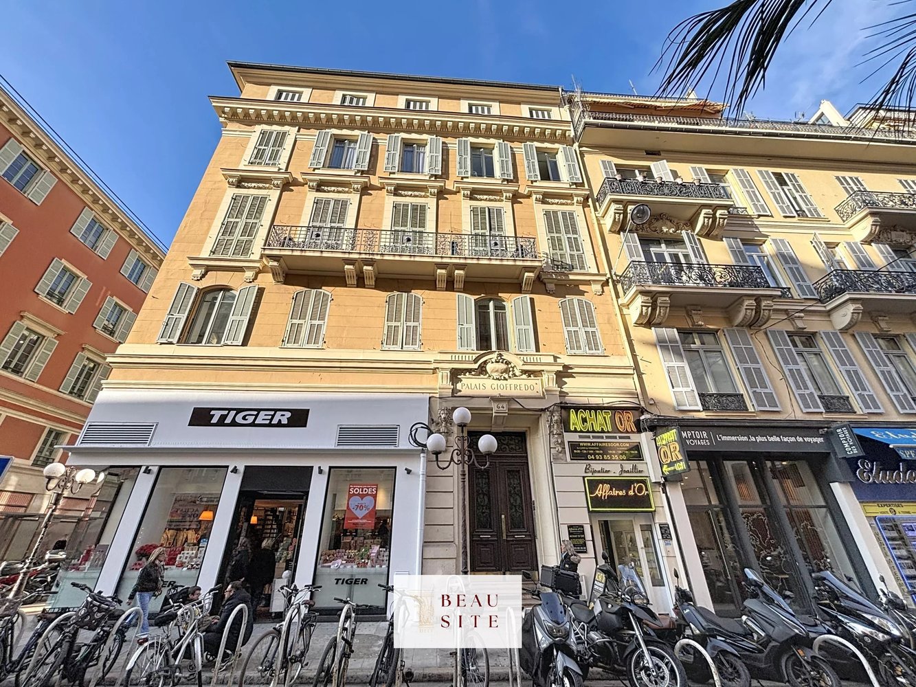 Property photo in Carre d'Argent