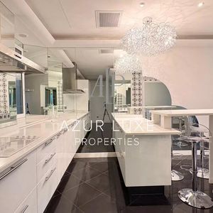 Property in Carre d'Argent