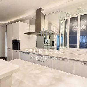 Property in Carre d'Argent