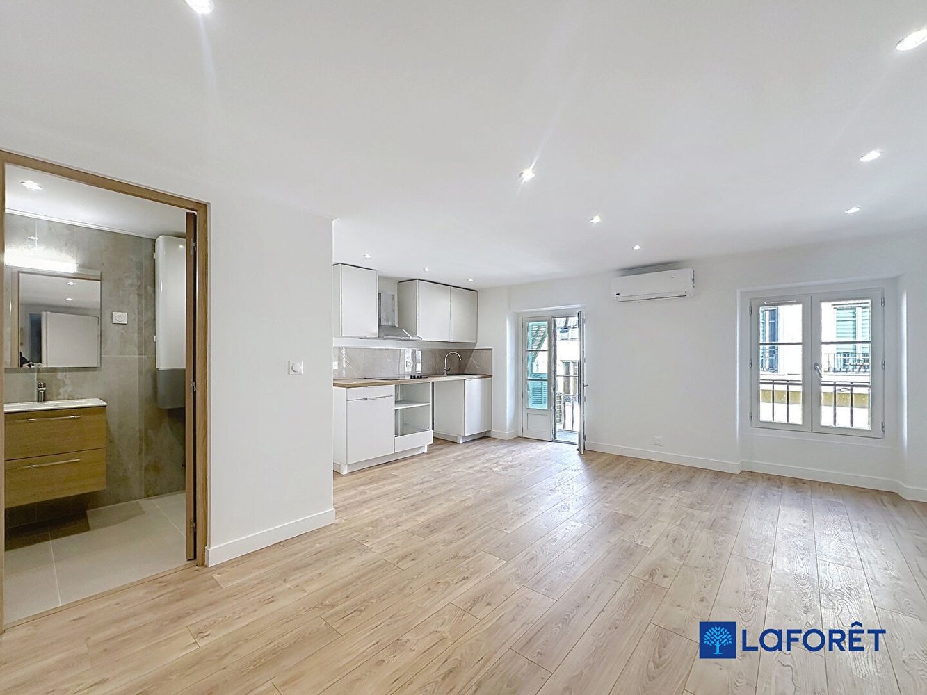 Property photo in Carre d'Argent