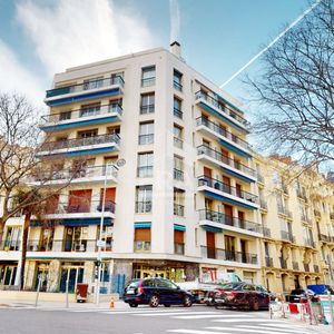 Property in Carre d'Or