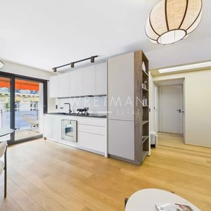 Property in Carre d'Or