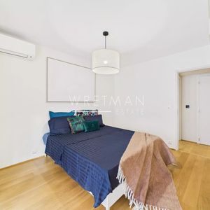 Property in Carre d'Or