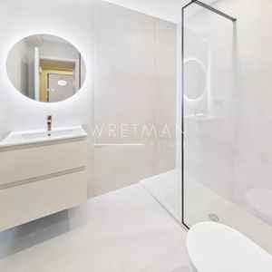 Property in Carre d'Or