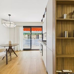 Property in Carre d'Or