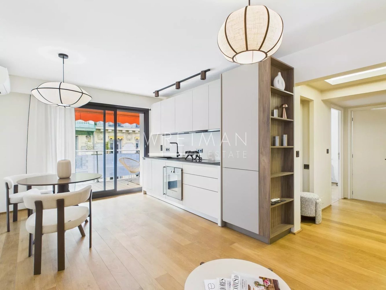 Property photo in Carre d'Or