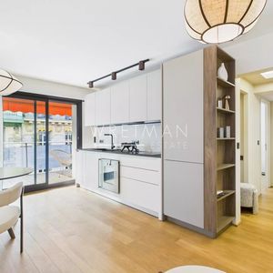 Property in Carre d'Or