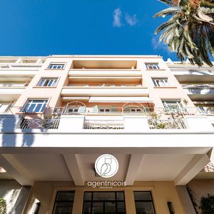 Property in Carre d'Or